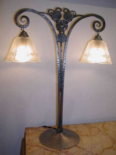 Magnificent Sabino glass nickel plated iron double hung lamp