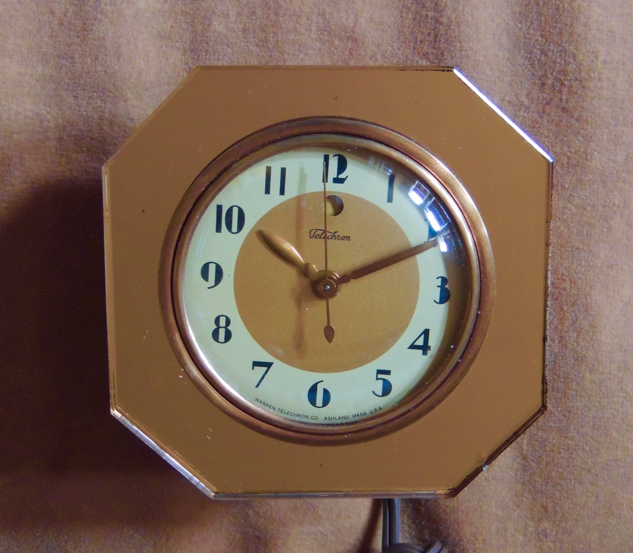 Art Deco Peach Mirrored Table Clock