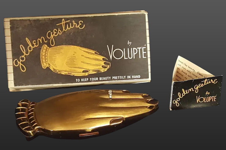 Journal #09: Collecting Art Deco Compacts